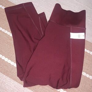 Old Navy elevate leggings. Burgundy color. Women’s L $6